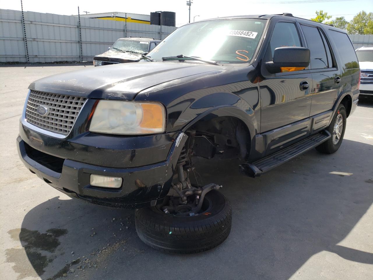 Photo 2 from auction – 2004 FORD EXPEDITION with VIN 1FMPU17L64LB40465