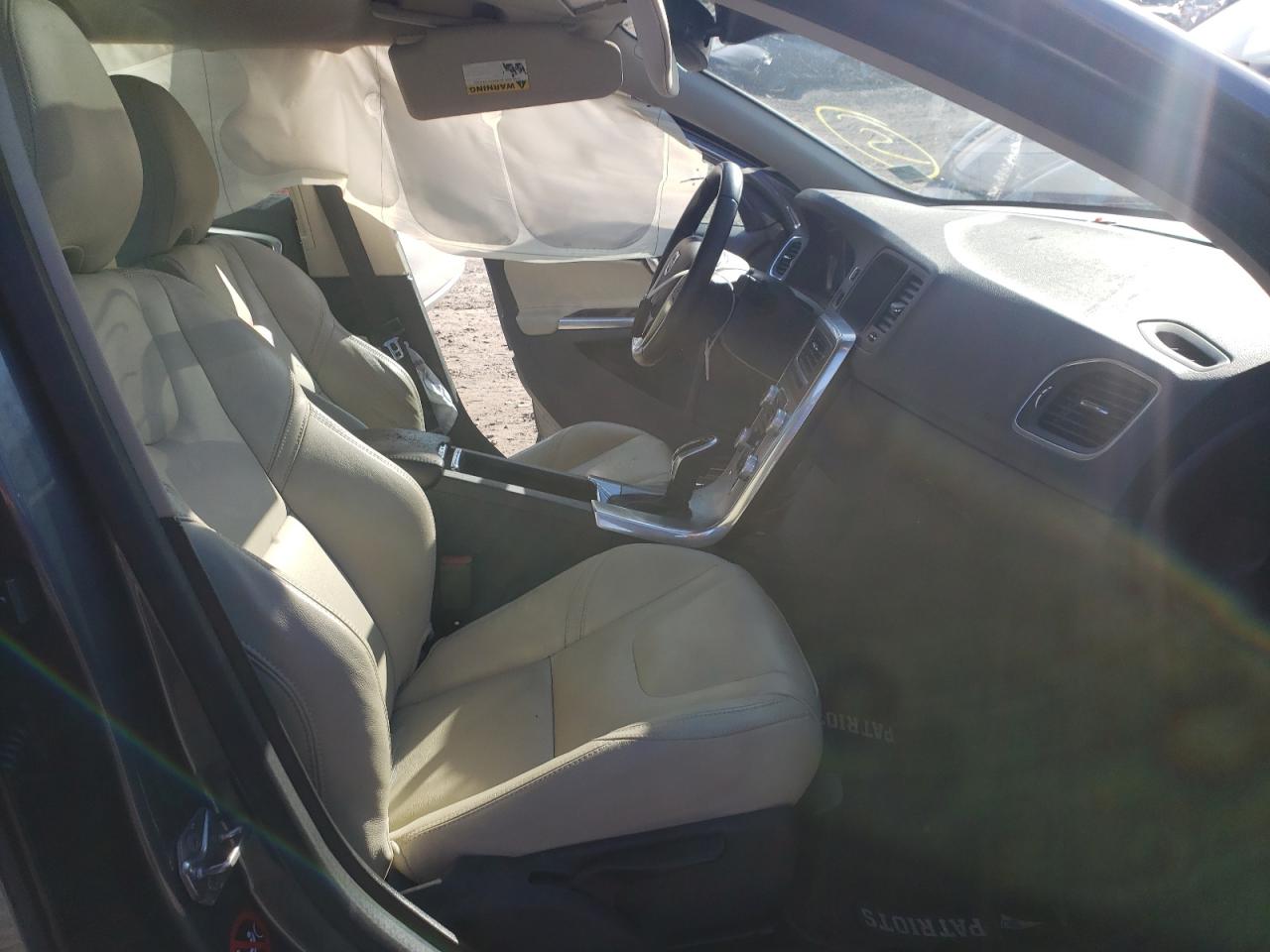 Photo 5 from auction – 2017 VOLVO S60 DYNAMI with VIN YV140MTLXH2435262