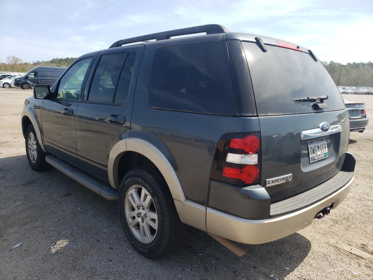 Photo 3 from auction – 2010 FORD EXPLORER E with VIN 1FMEU6EE4AUA01899