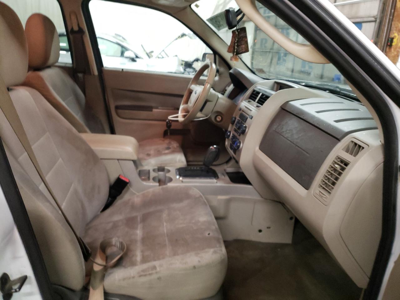 Photo 5 from auction – 2011 FORD ESCAPE XLT with VIN 1FMCU0D75BKC30483