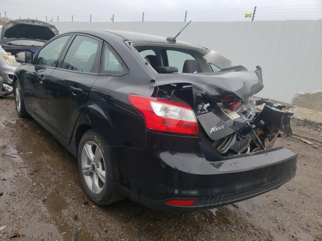 Photo 3 from auction – 2014 FORD FOCUS SE with VIN 1FADP3F22EL427845