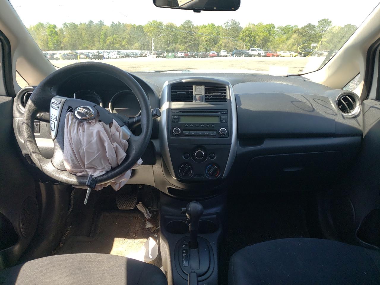 Photo 9 from auction – 2015 NISSAN VERSA NOTE with VIN 3N1CE2CP2FL442828