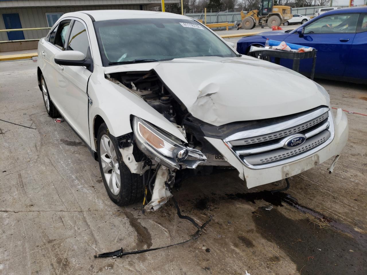 FORD TAURUS SEL 2011 with VIN 1FAHP2EW9BG141835 - Photo from auction