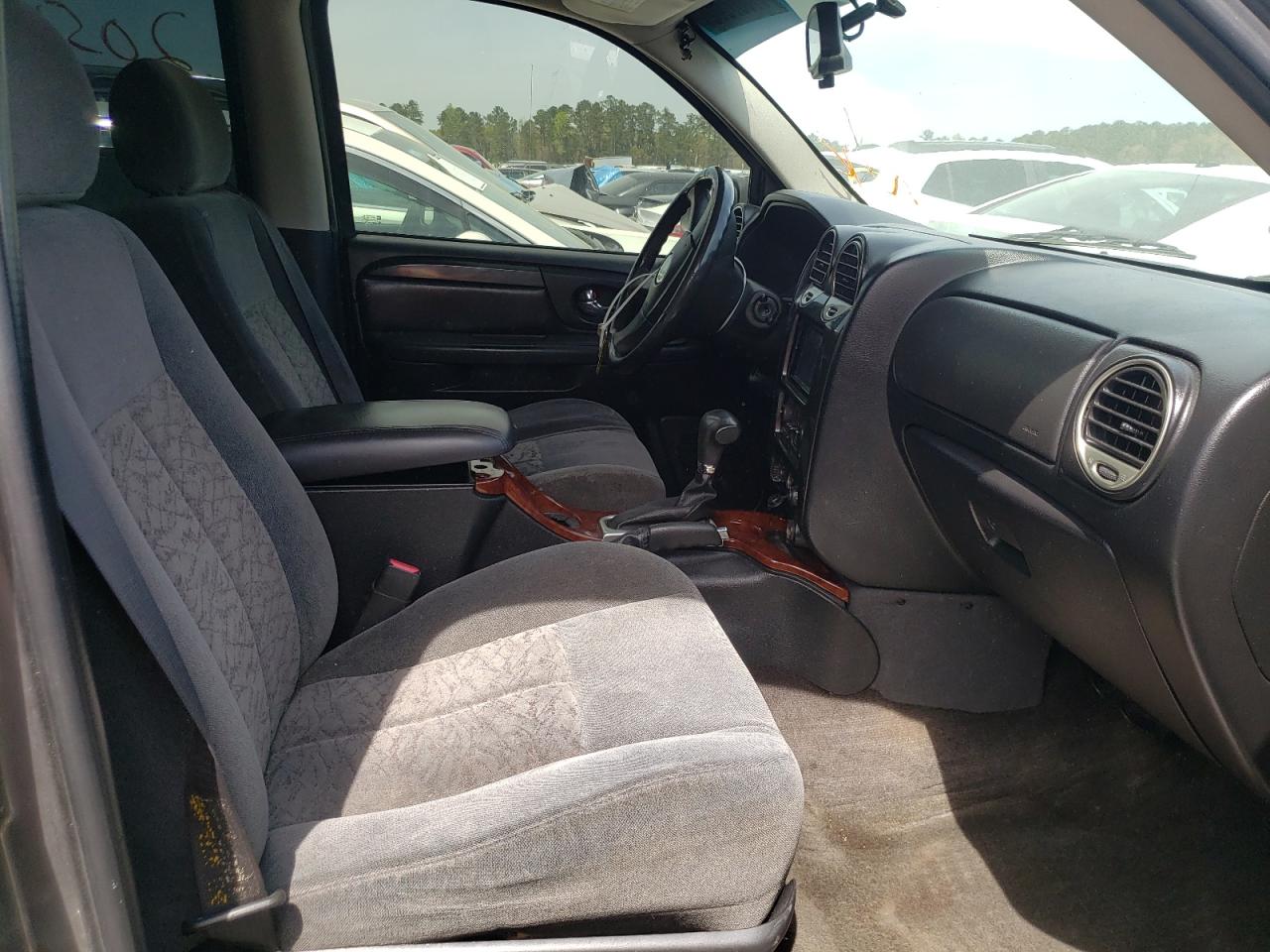 Photo 5 from auction – 2006 GMC ENVOY with VIN 1GKDT13S762123775
