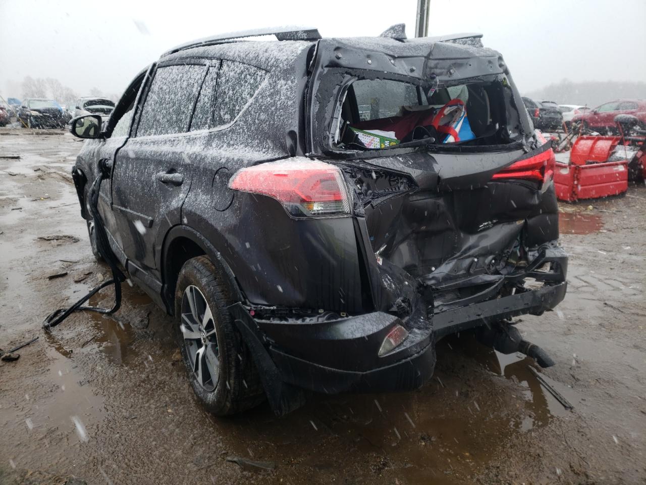 Photo 3 from auction – 2016 TOYOTA RAV4 XLE with VIN JTMRFREV4GJ084679