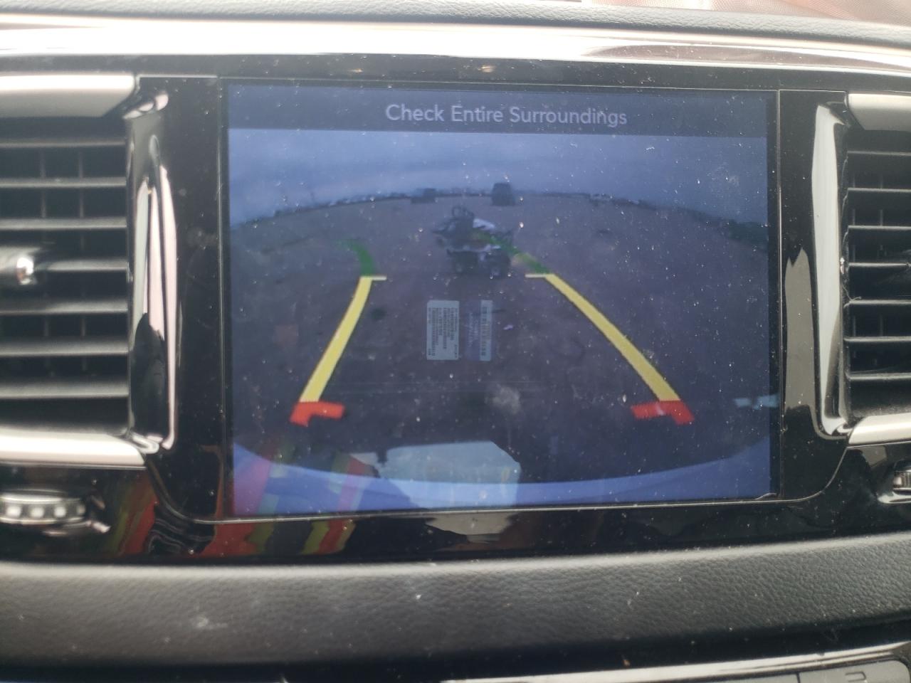 Photo 9 from auction – 2017 CHRYSLER PACIFICA T with VIN 2C4RC1BG6HR576191