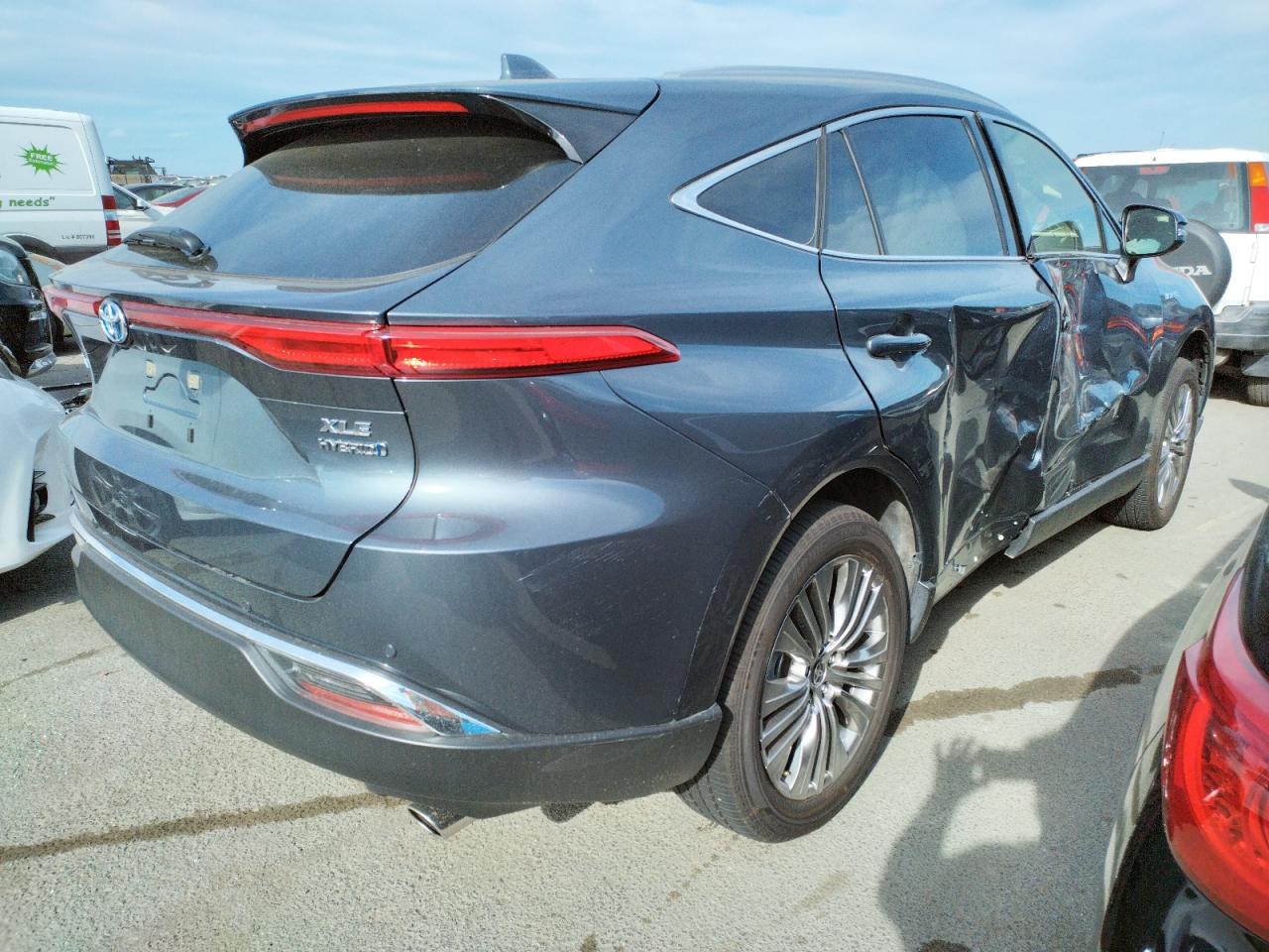 Photo 4 from auction – 2021 TOYOTA VENZA LE with VIN JTEAAAAH2MJ047635