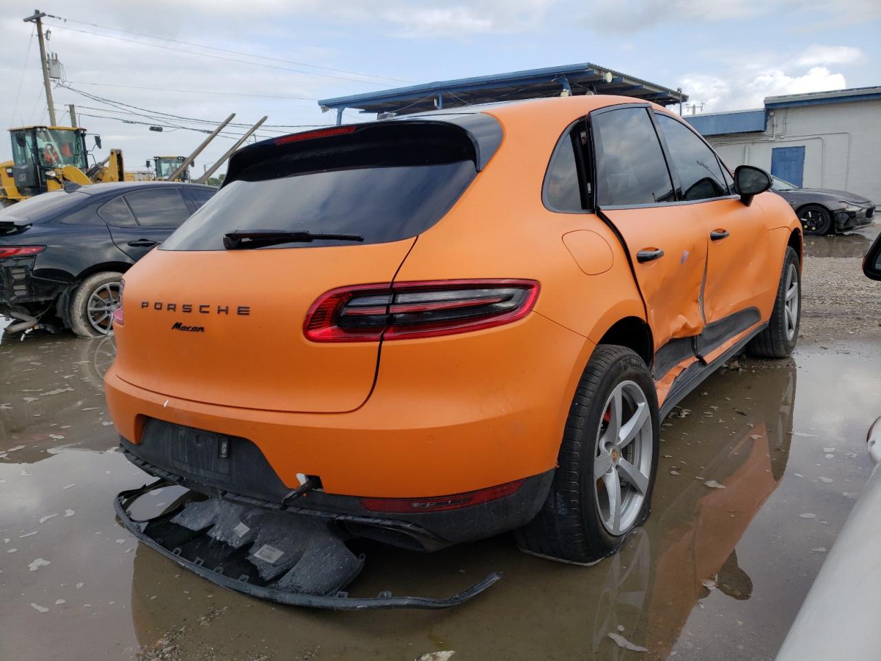 Photo 4 from auction – 2017 PORSCHE MACAN with VIN WP1AA2A54HLB03700