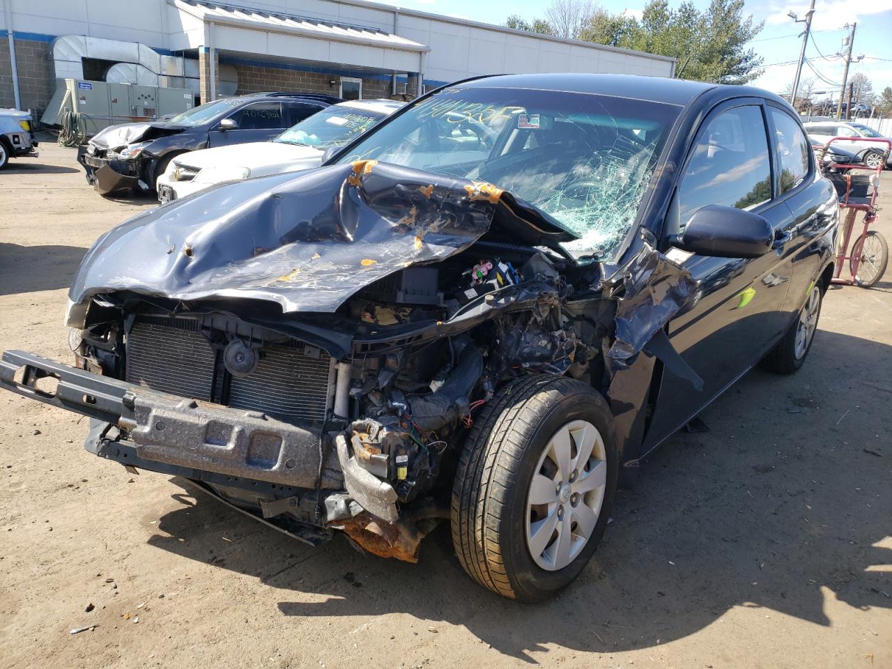 Photo 2 from auction – 2010 HYUNDAI ACCENT BLU with VIN KMHCM3AC1AU180591