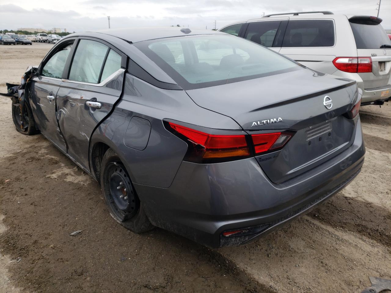 Photo 3 from auction – 2020 NISSAN ALTIMA S with VIN 1N4BL4BV7LC215951