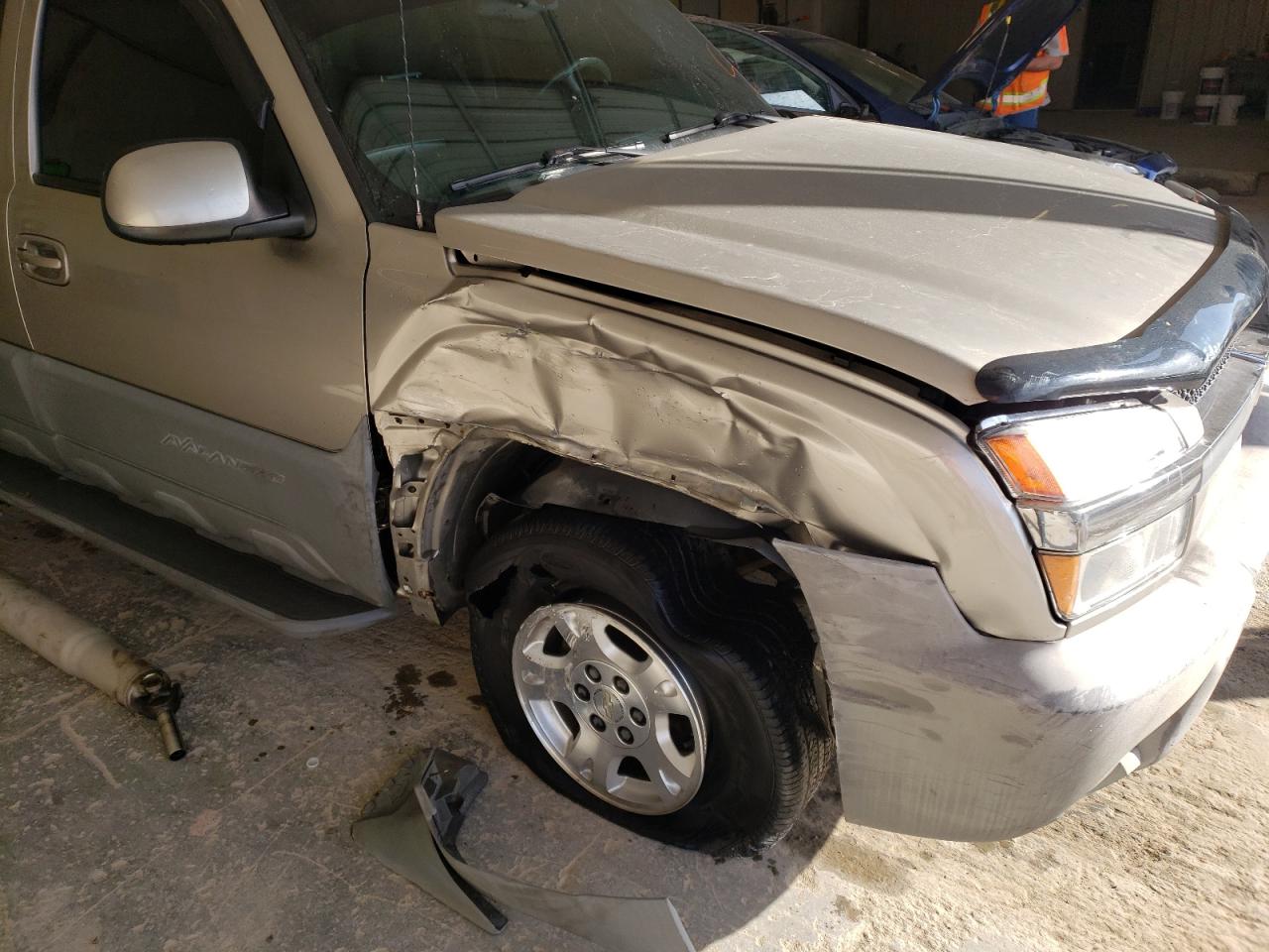 Photo 9 from auction – 2002 CHEVROLET AVALANCHE with VIN 3GNEC13T02G130391