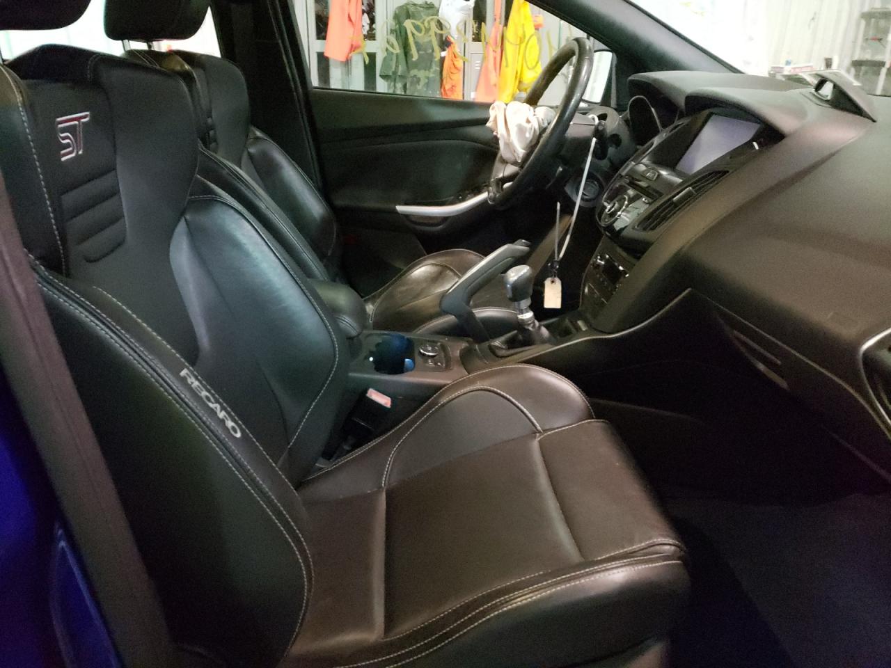 Photo 5 from auction – 2013 FORD FOCUS ST with VIN 1FADP3L92DL185669
