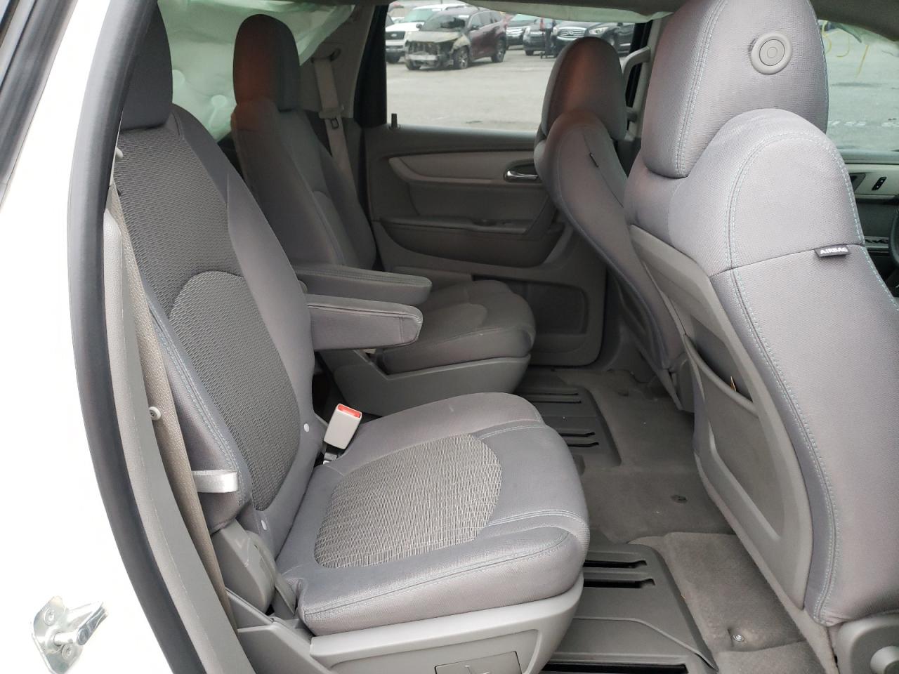 Photo 6 from auction – 2013 CHEVROLET TRAVERSE L with VIN 1GNKRGKD0DJ232435