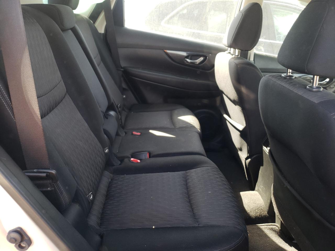 Photo 6 from auction – 2017 NISSAN ROGUE S with VIN JN8AT2MT1HW384458