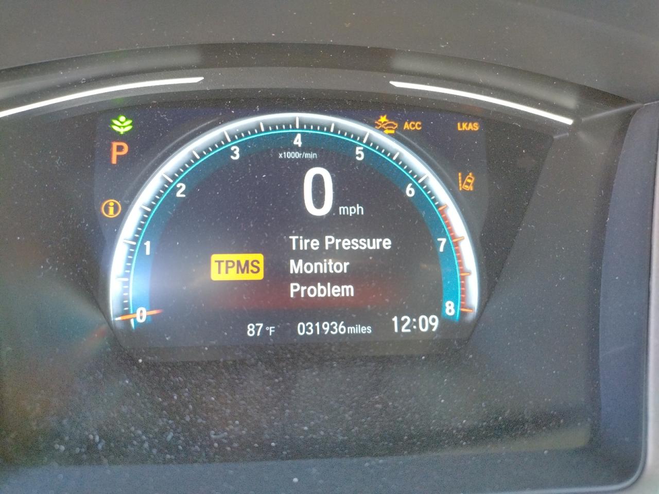 Photo 8 from auction – 2019 HONDA CIVIC EX with VIN 19XFC1F30KE018680