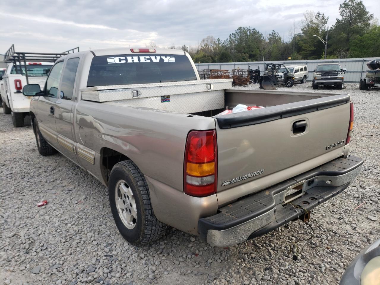 Photo 3 from auction – 2002 CHEVROLET SILVERADO with VIN 2GCEC19T421424336