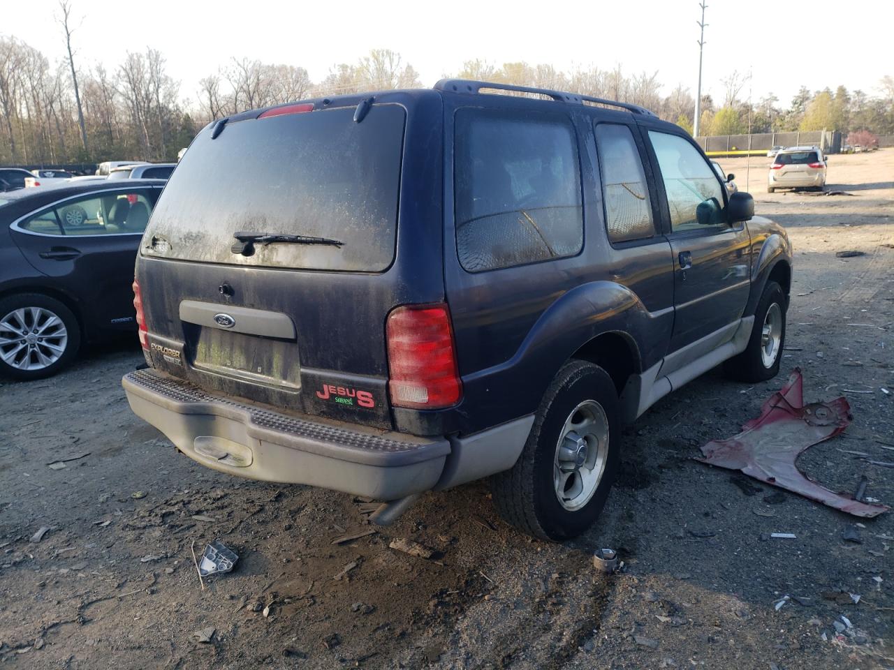 Photo 4 from auction – 2003 FORD EXPLORER S with VIN 1FMYU60E33UA78125