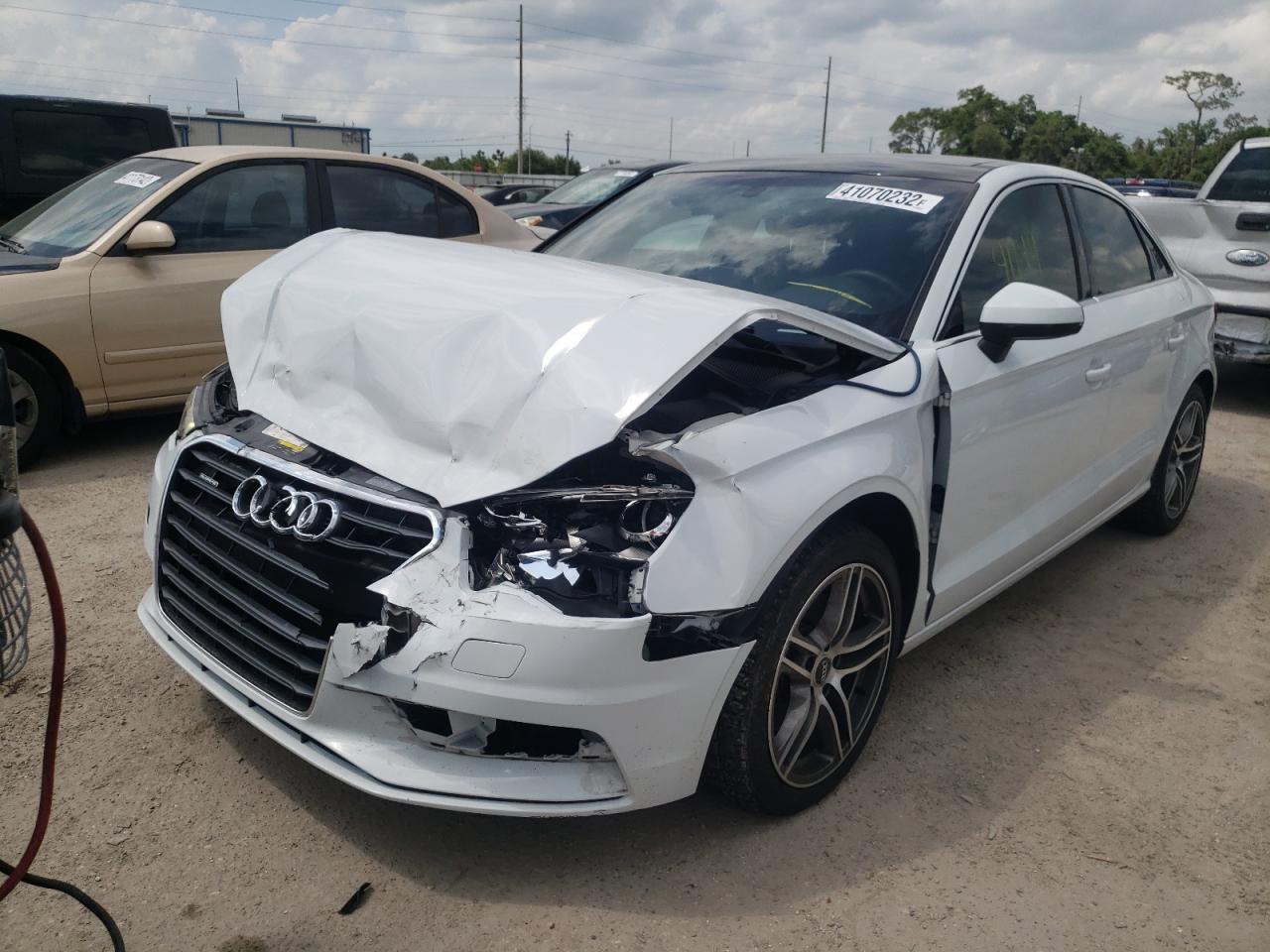 Photo 2 from auction – 2015 AUDI S3 PREMIUM with VIN WAUBFGFF6F1005330