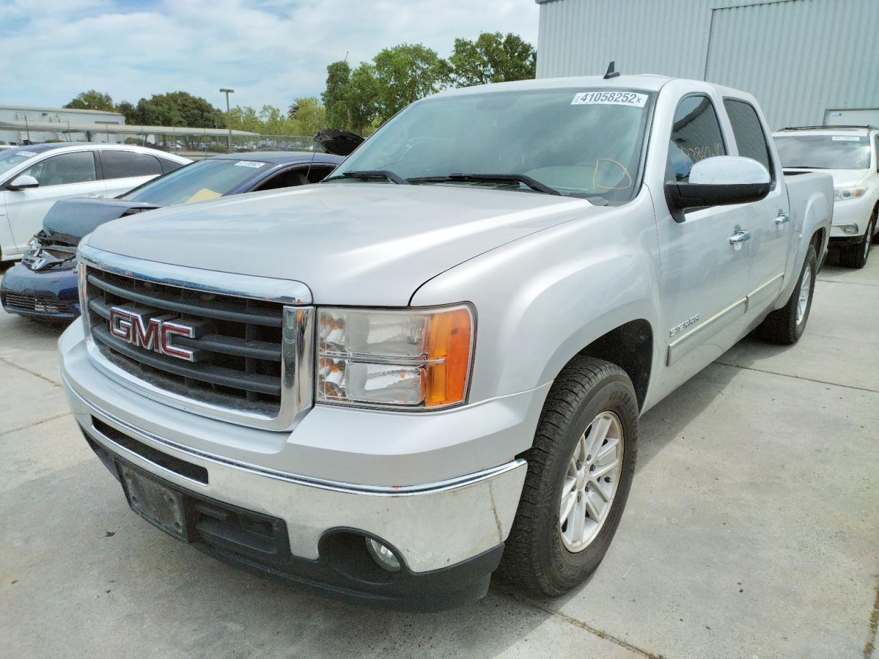 Photo 2 from auction – 2010 GMC SIERRA C15 with VIN 3GTRCUEA3AG218986