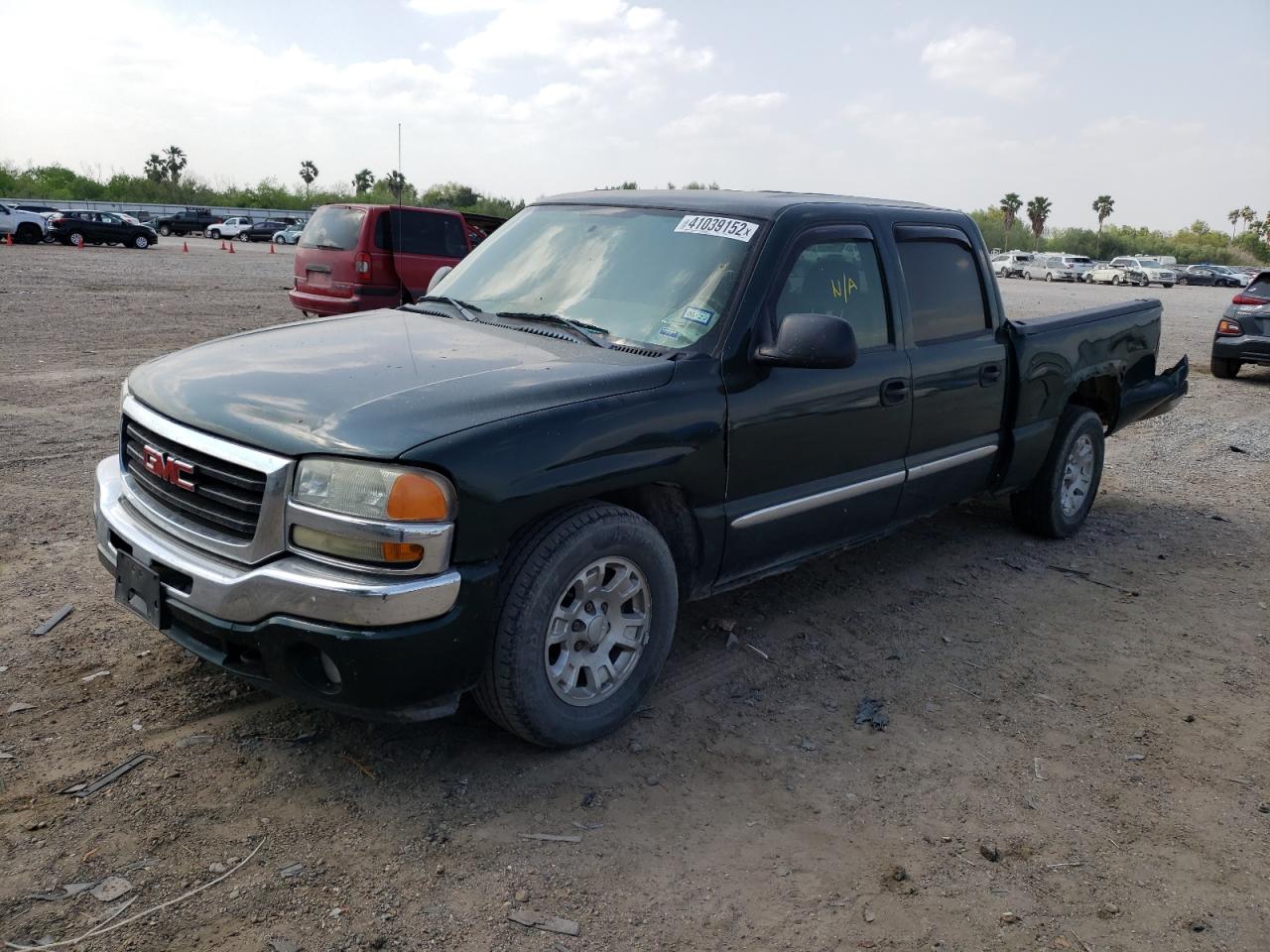 Photo 2 from auction – 2005 GMC NEW SIERRA with VIN 2GTEC13T651287039