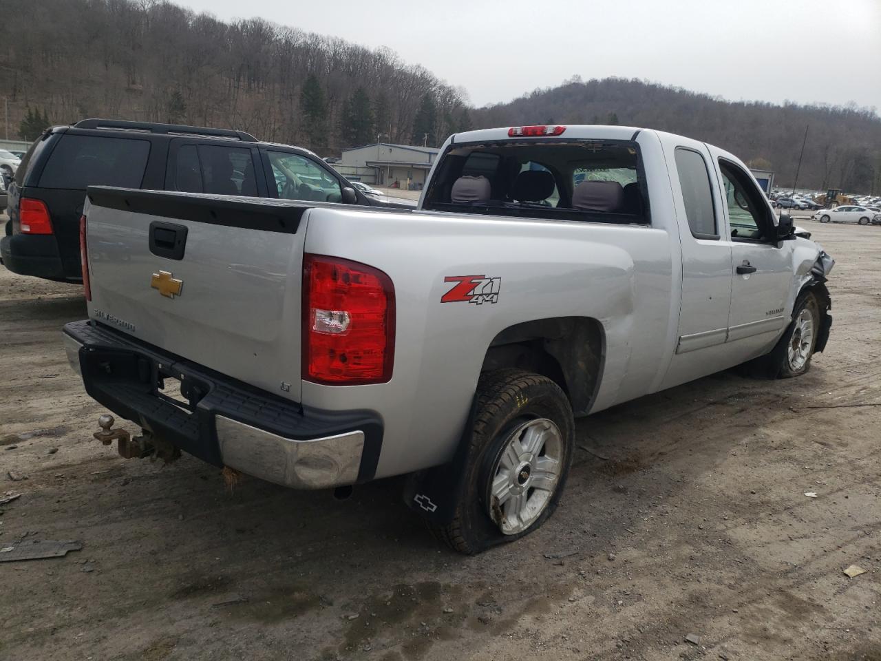 Photo 4 from auction – 2013 CHEVROLET SILVERADO with VIN 1GCRKSE79DZ114423