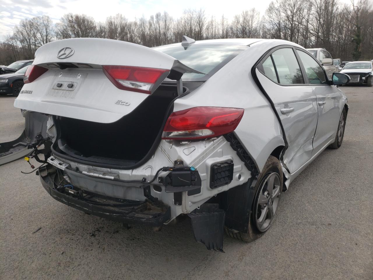 Photo 4 from auction – 2017 HYUNDAI ELANTRA EC with VIN 5NPD94LA2HH117533