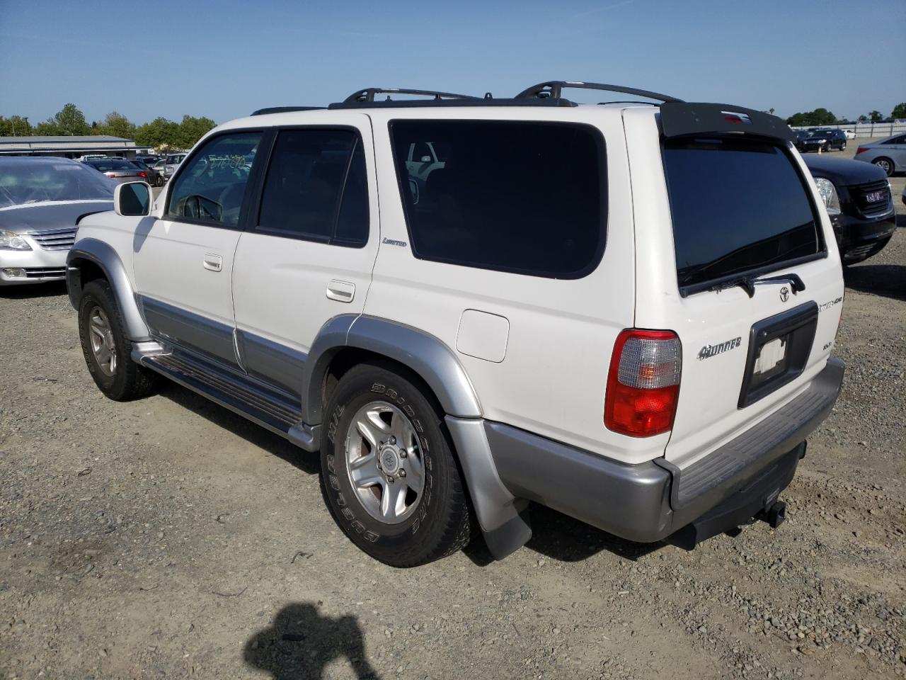 Photo 3 from auction – 2000 TOYOTA 4RUNNER LI with VIN JT3HN87R8Y9042015