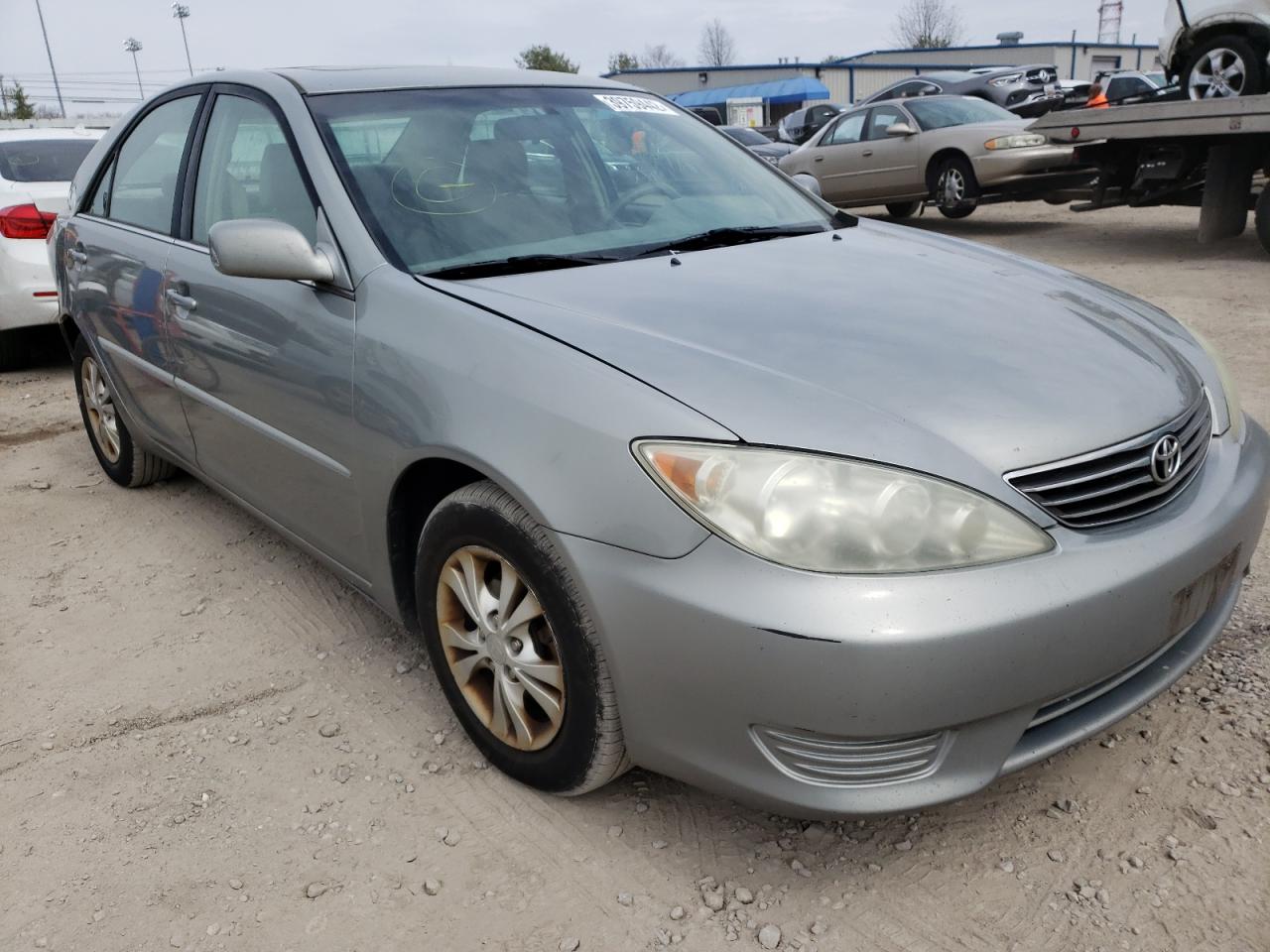 TOYOTA CAMRY LE 2006 with VIN 4T1BF30K96U628811 - Photo from auction