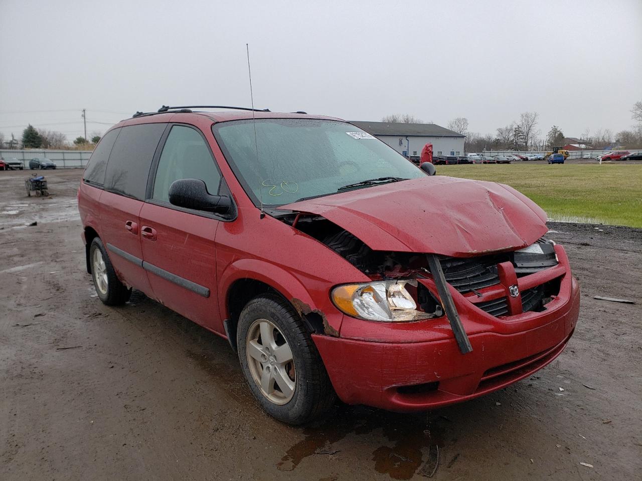 DODGE CARAVAN SX 2005 مع رقم تعريف المركبة 1D4GP45R65B365192 - صورة من المزاد