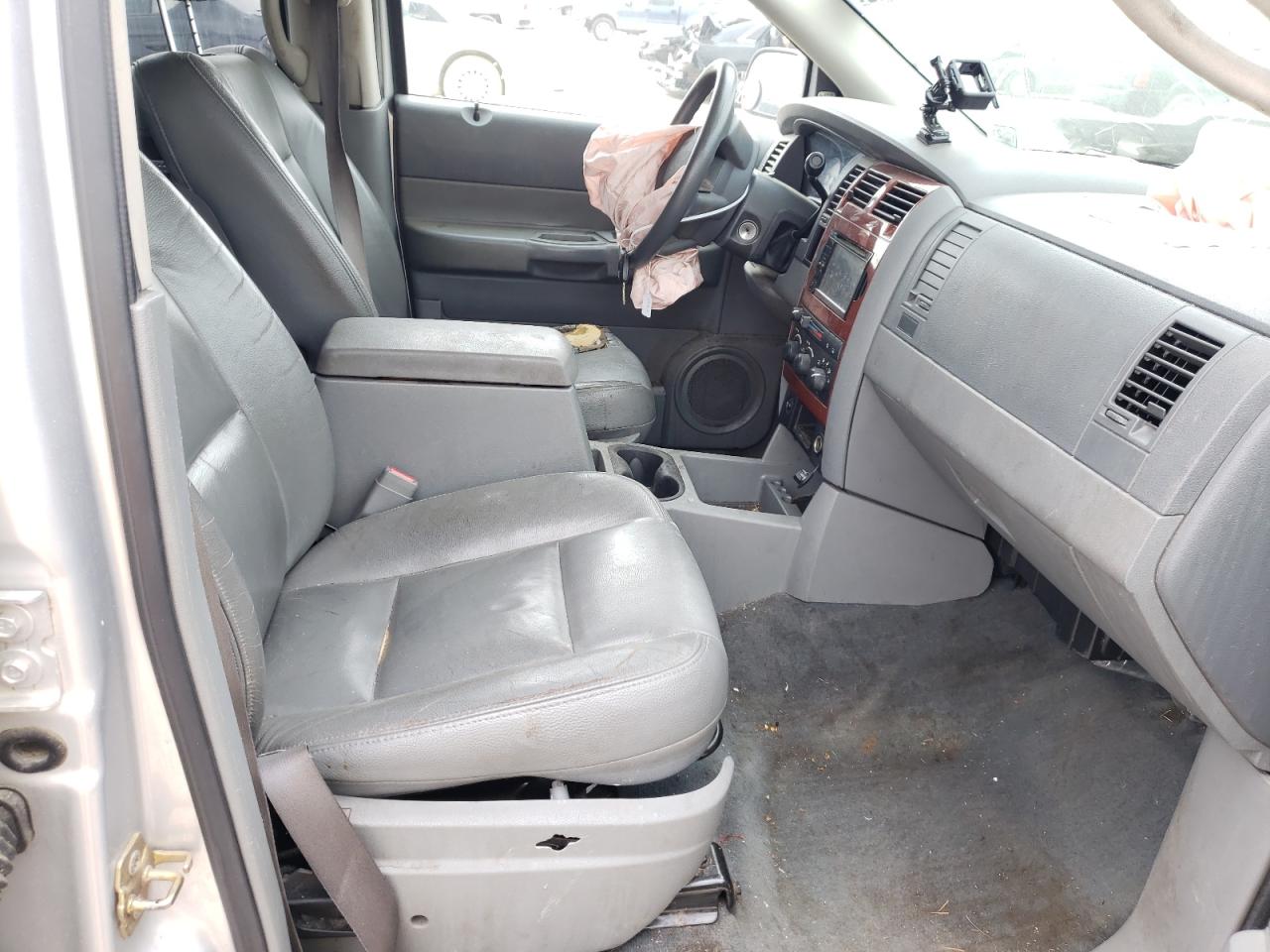 Photo 5 from auction – 2004 DODGE DURANGO SL with VIN 1D4HD48D84F143869