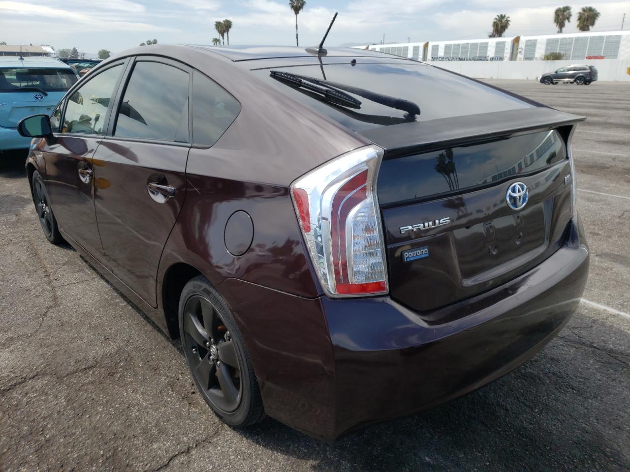 Photo 3 from auction – 2013 TOYOTA PRIUS with VIN JTDKN3DU5D5599222