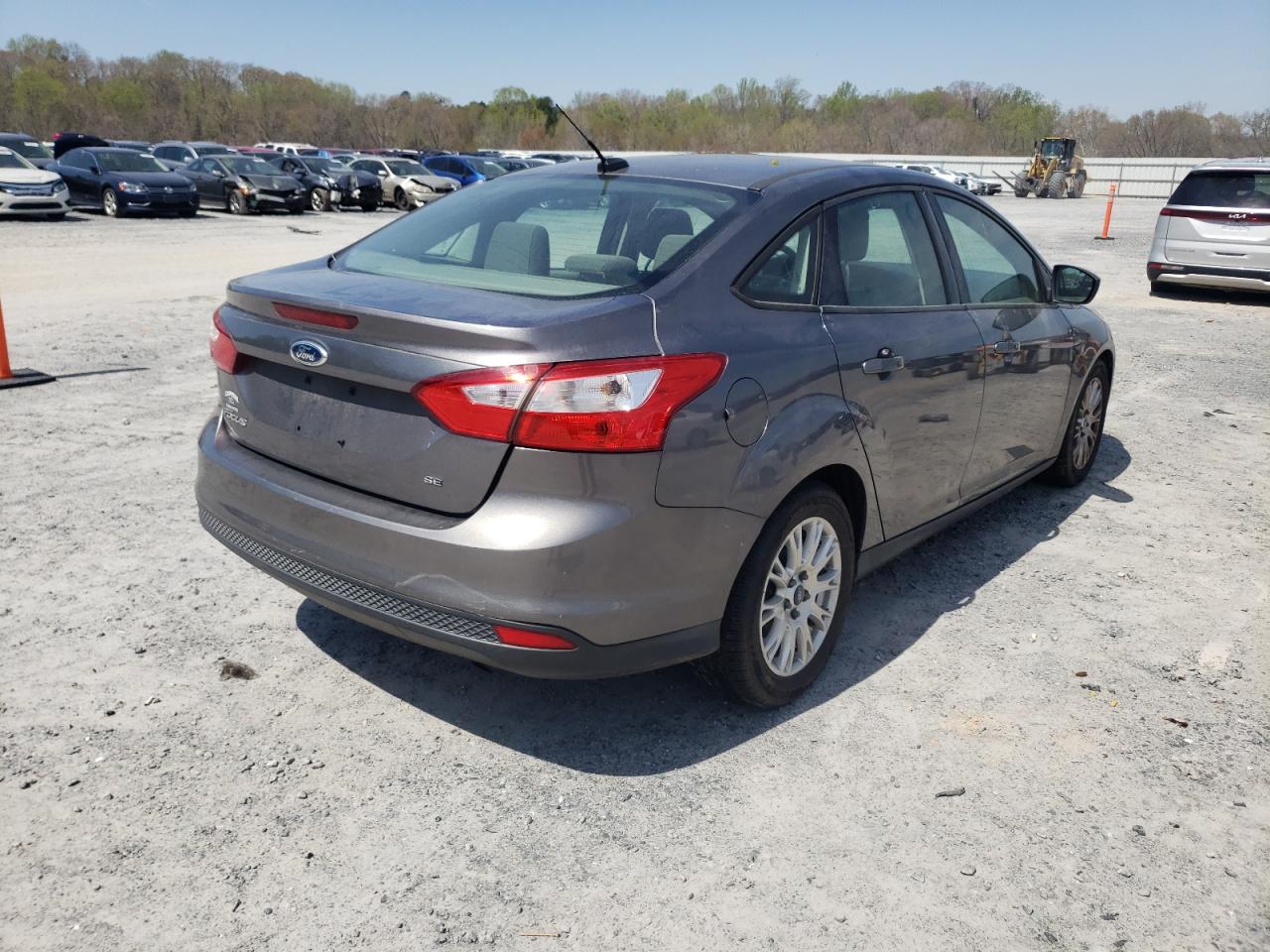 Zdjęcie 4 z aukcji – 2012 FORD FOCUS SE z VIN 1FAHP3F26CL142063