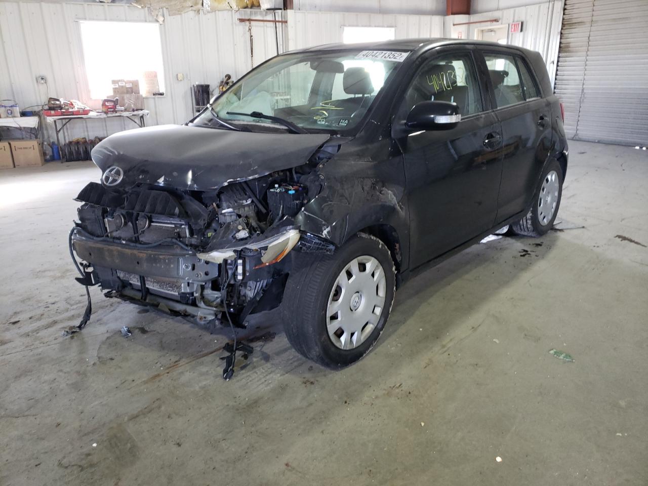 Photo 2 from auction – 2008 TOYOTA SCION XD with VIN JTKKU10478J020136