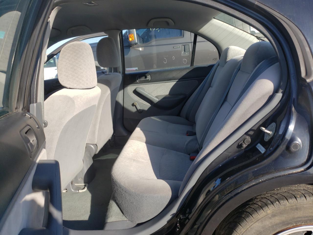 Photo 6 from auction – 2002 HONDA CIVIC DX with VIN 2HGES15182H532118