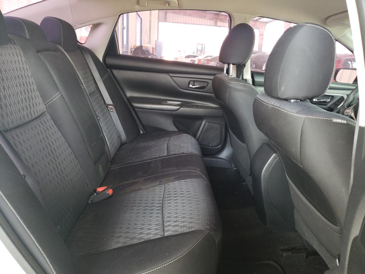 Photo 6 from auction – 2016 NISSAN ALTIMA 2.5 with VIN 1N4AL3AP0GC262222
