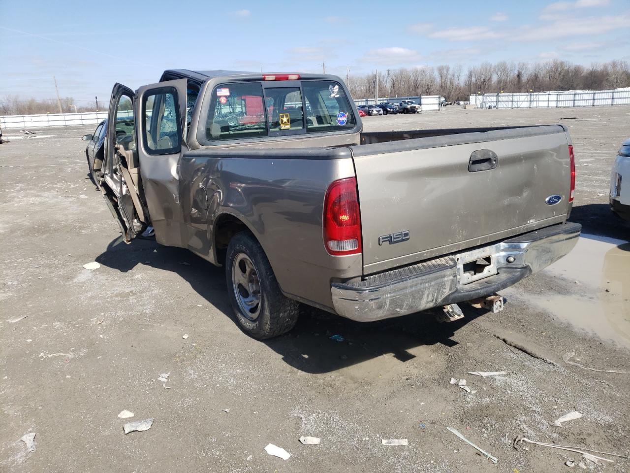 Photo 3 from auction – 2002 FORD F150 with VIN 1FTRX17222NA10177