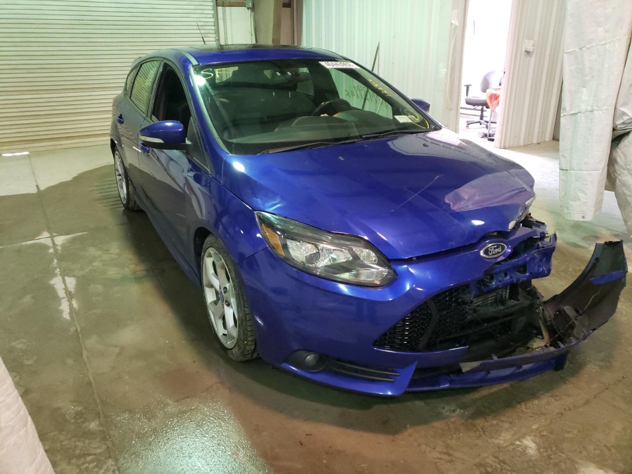 FORD FOCUS ST 2013 with VIN 1FADP3L92DL185669 - Photo from auction