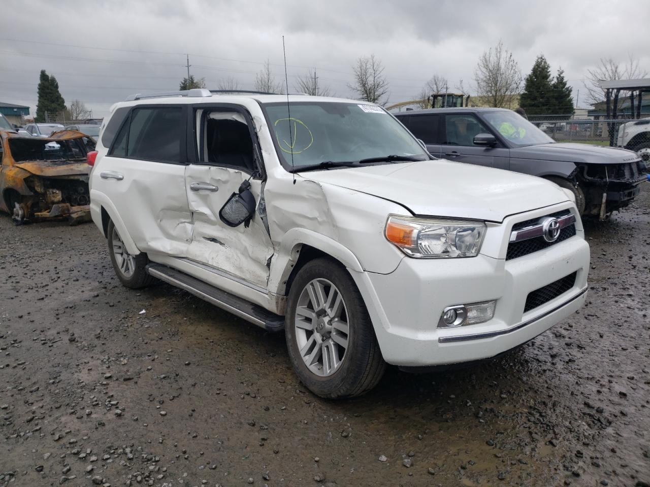 Photo 9 from auction – 2011 TOYOTA 4RUNNER SR with VIN JTEBU5JR4B5059979