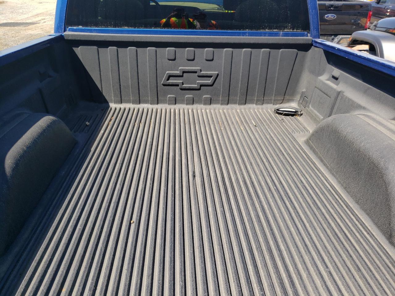 Photo 9 from auction – 2004 CHEVROLET SILVERADO with VIN 2GCEC19T841225289