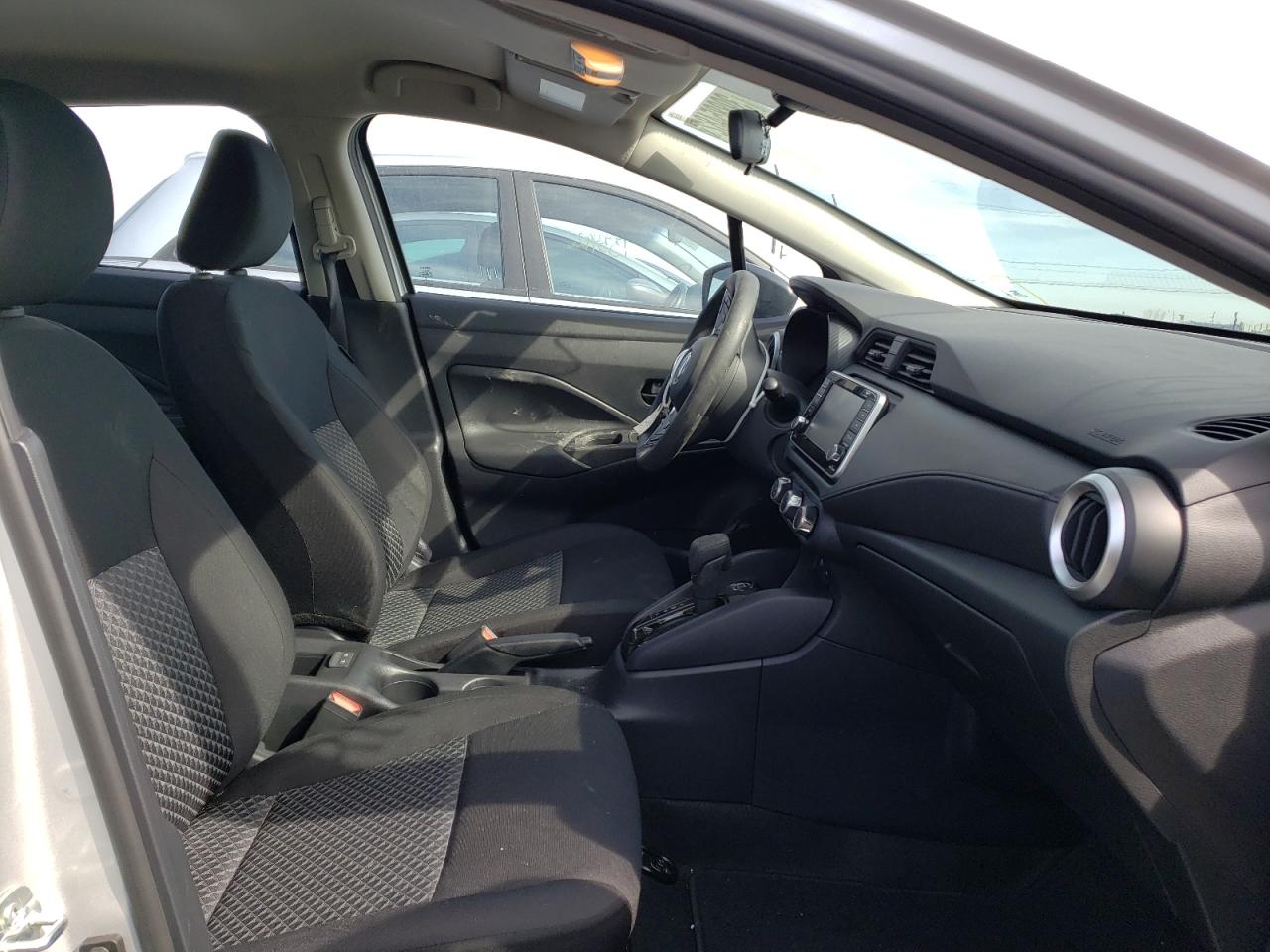 Photo 5 from auction – 2021 NISSAN VERSA S with VIN 3N1CN8DV9ML911488