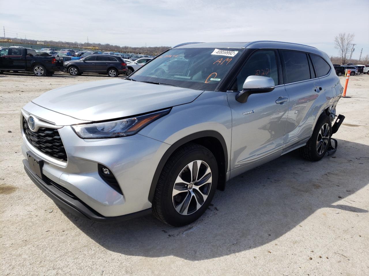 Photo 2 from auction – 2020 TOYOTA HIGHLANDER with VIN 5TDHBRCH3LS006119
