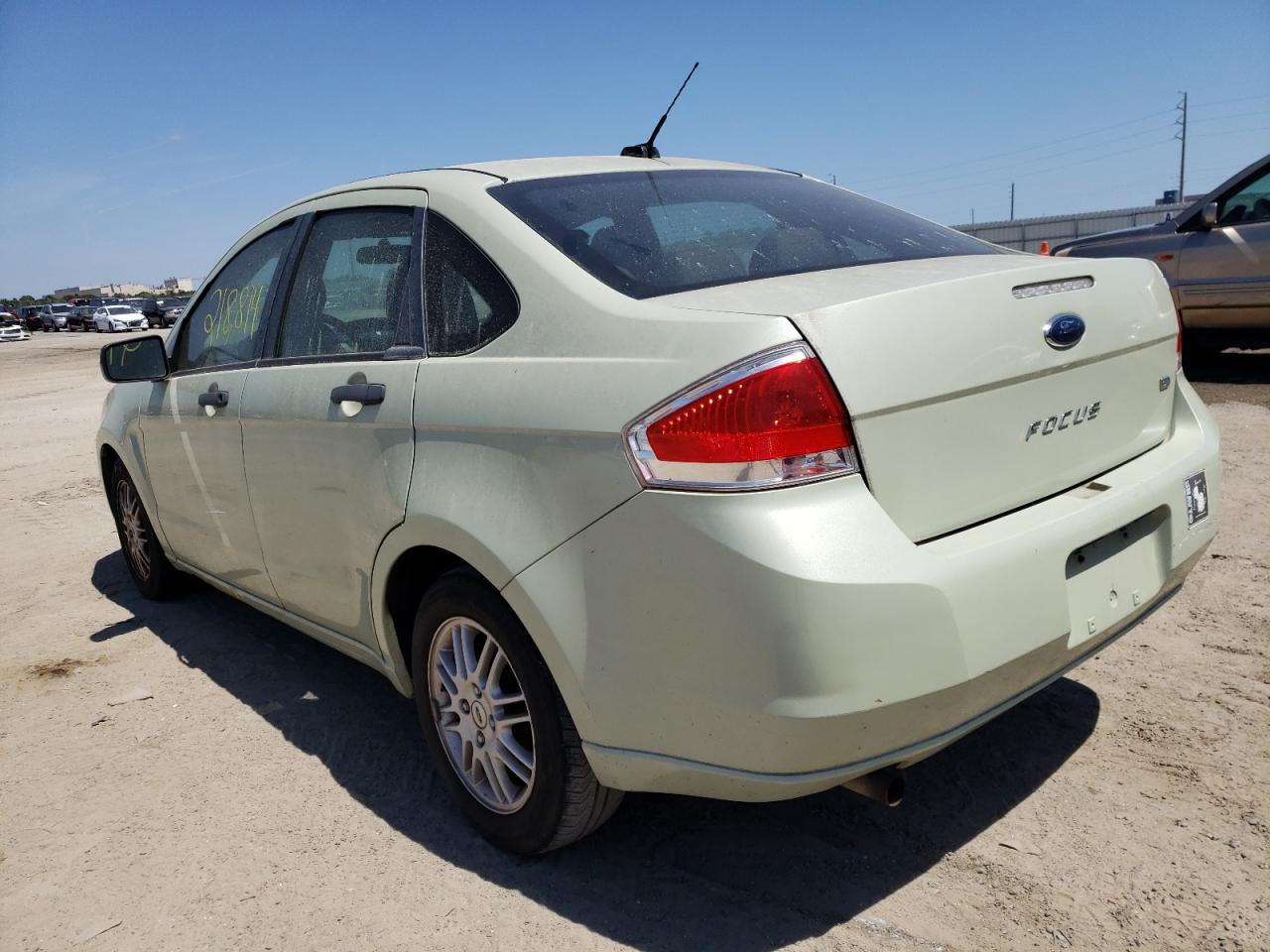 Photo 3 from auction – 2010 FORD FOCUS SE with VIN 1FAHP3FN4AW253779