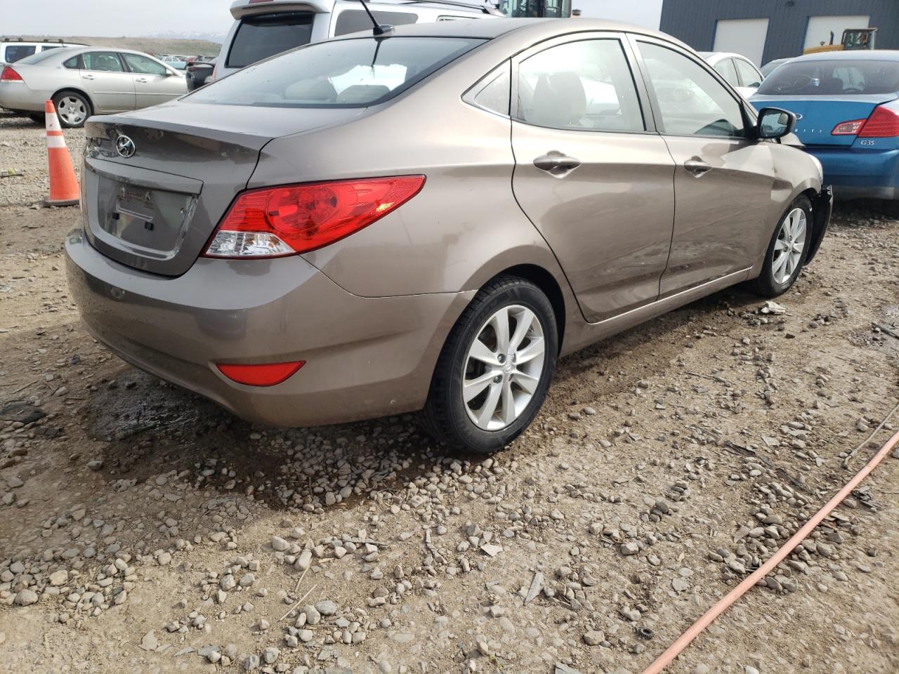 Photo 4 from auction – 2012 HYUNDAI ACCENT GLS with VIN KMHCU4AE4CU050136