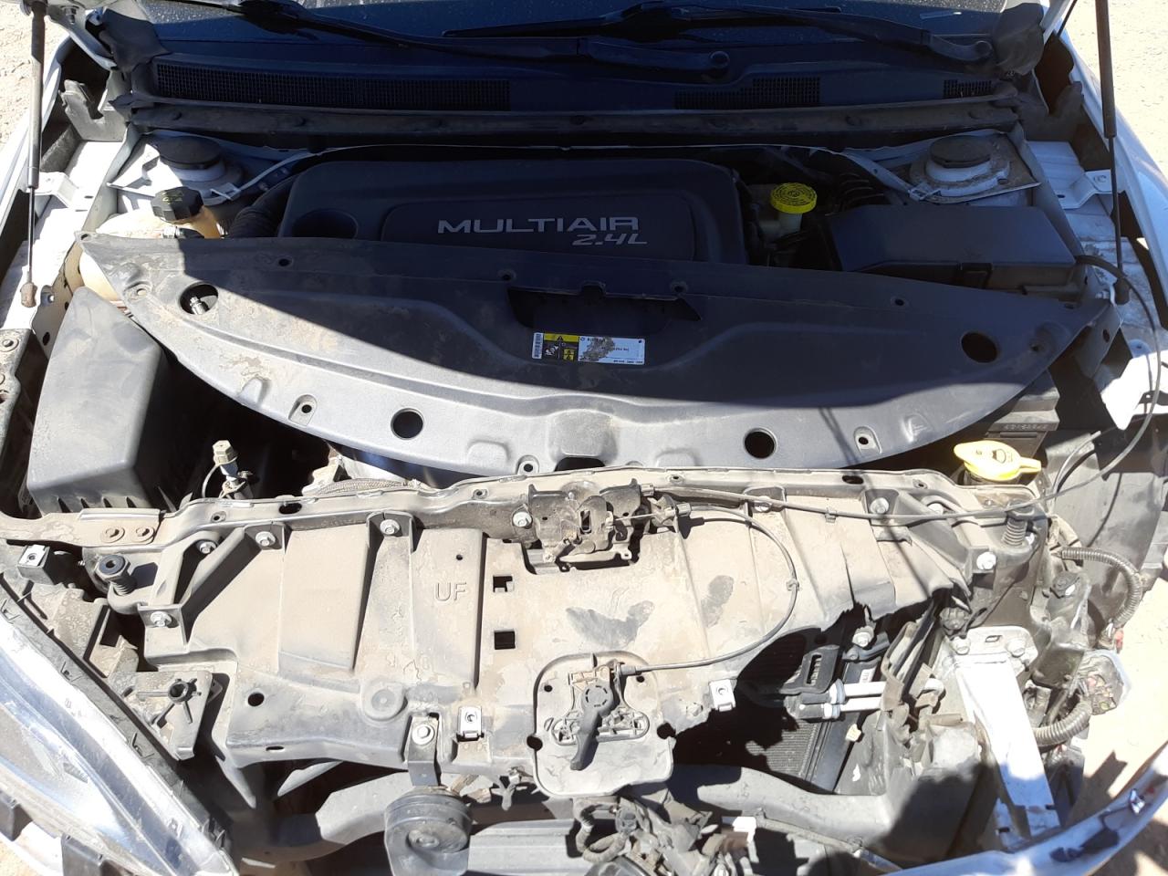 Photo 7 from auction – 2015 CHRYSLER 200 LIMITE with VIN 1C3CCCAB9FN747182