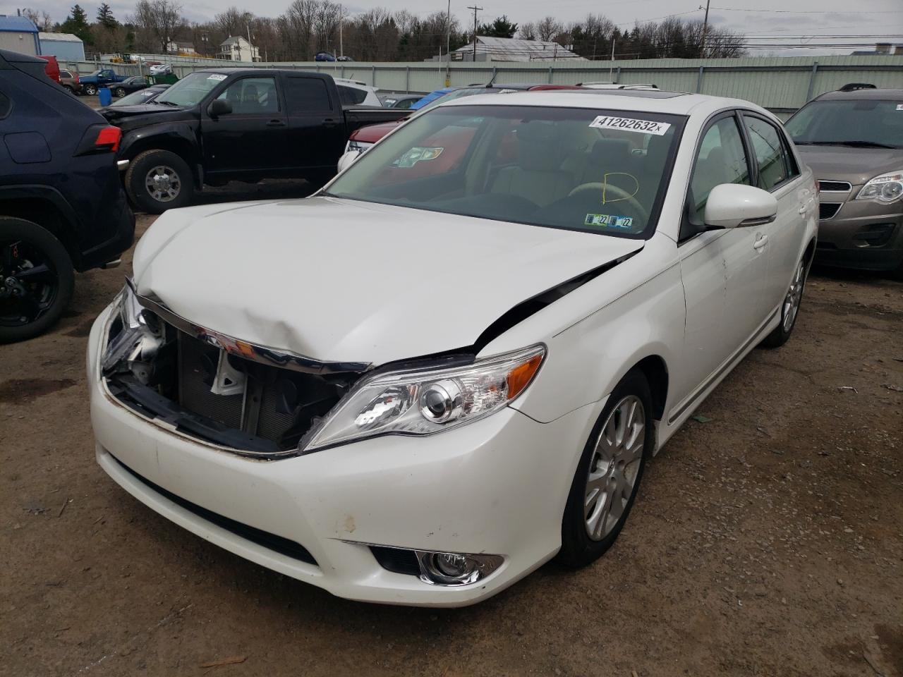 Photo 2 from auction – 2011 TOYOTA AVALON BAS with VIN 4T1BK3DB8BU383810