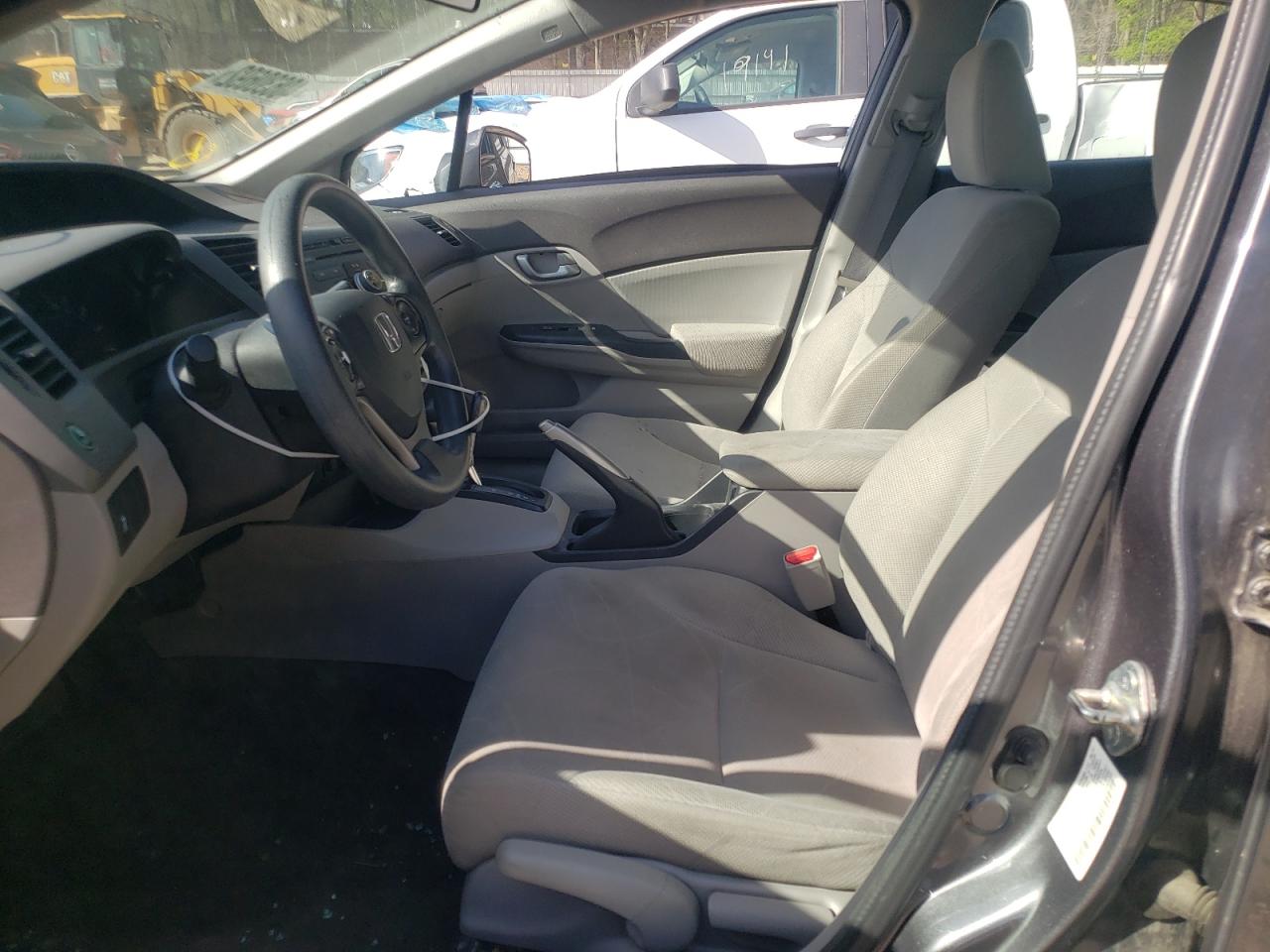 Photo 5 from auction – 2012 HONDA CIVIC LX with VIN 19XFB2F5XCE372136