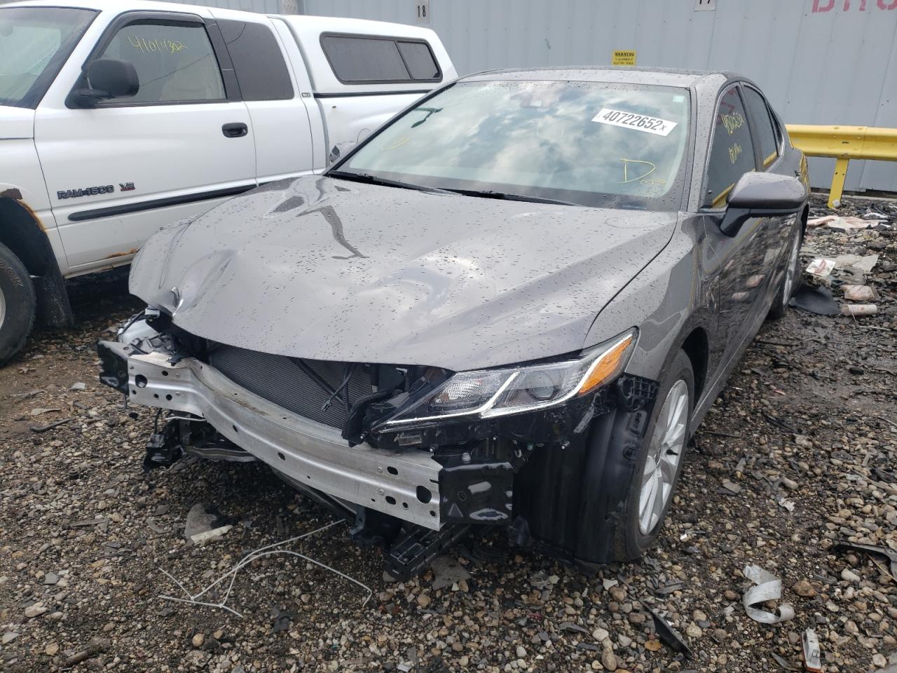 Photo 2 from auction – 2020 TOYOTA CAMRY LE with VIN 4T1C11AK2LU992716