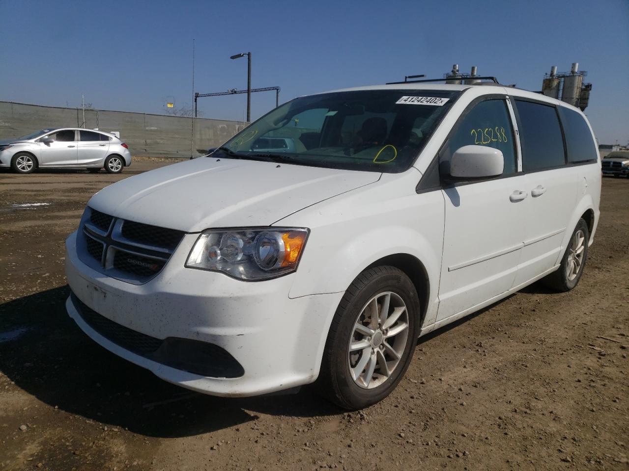 Photo 2 from auction – 2015 DODGE GRAND CARA with VIN 2C4RDGCG7FR745498