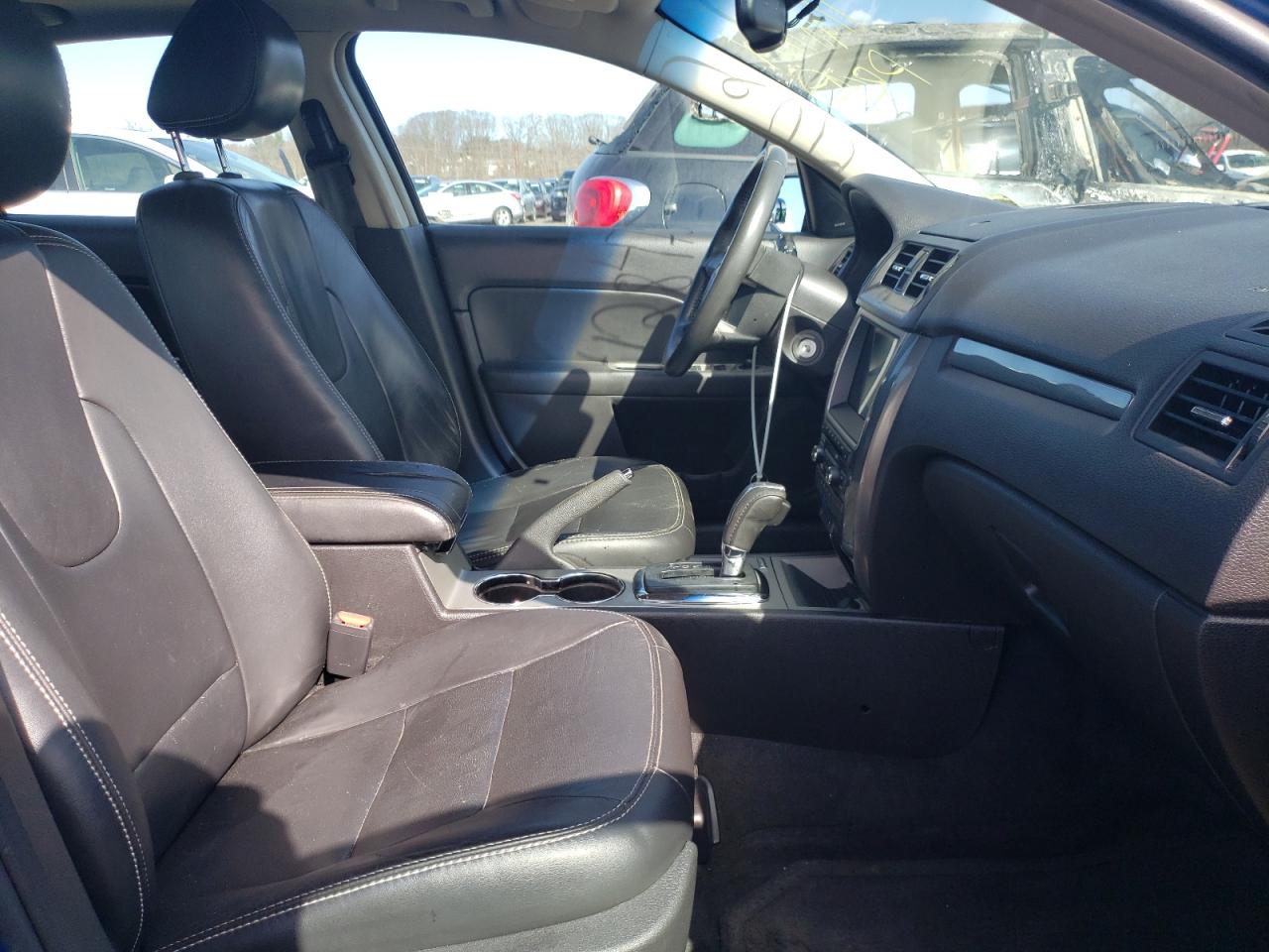 Photo 5 from auction – 2011 FORD FUSION SEL with VIN 3FAHP0JA3BR118820