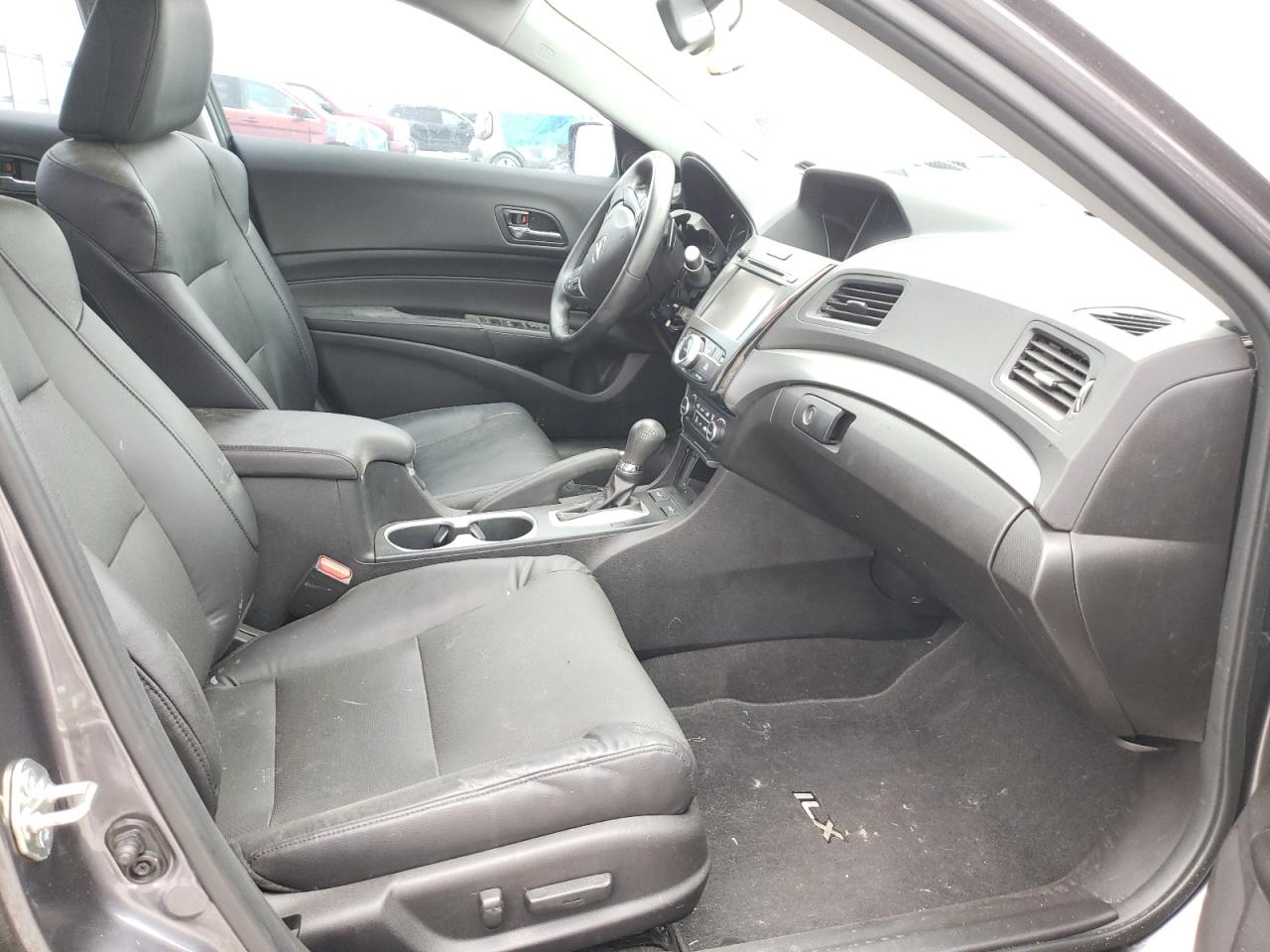 Photo 5 from auction – 2017 ACURA ILX PREMIU with VIN 19UDE2F77HA004363